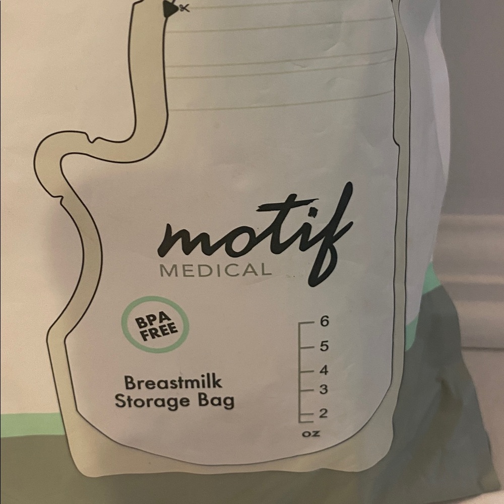Motif  100 Storage  breast milk Bags New With Tags - Picture 4 of 6